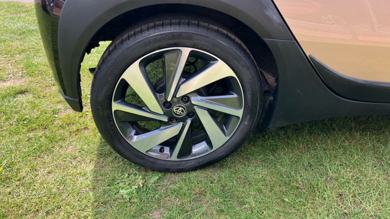 Toyota Aygo X 1.0 VVT-i Edge 5dr Auto Petrol Hatchback